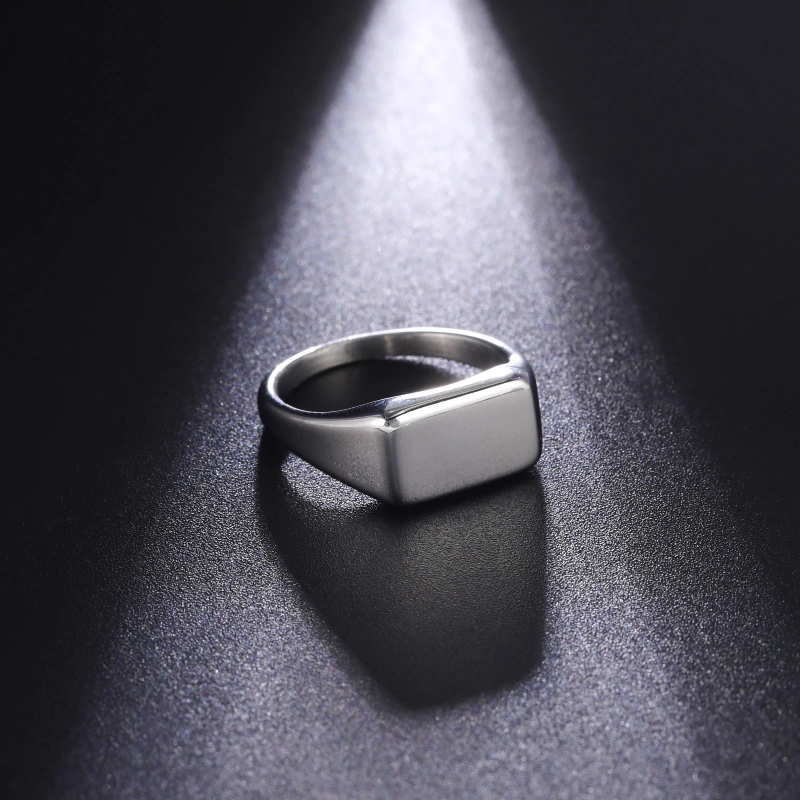 

Dreamtimes Minimalist Signet Rings For Men Women Stainless Steel Rectangle Geometric Couple Rings Fashion Wedding Jewelry Gift