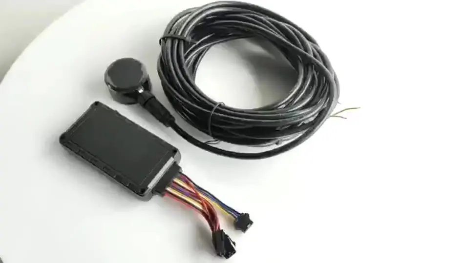 

Беспроводной ультразвуковой датчик уровня топлива с 4G GPS-трекером для отслеживания топлива
