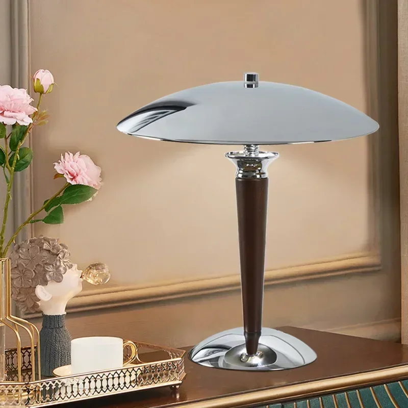 Ностальгическая настольная лампа JIANKEXING