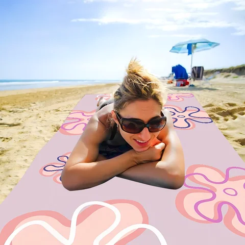 Cute Flowers Beach Towel, Pink Oversize Quick Dry Beach Towel, Soft Swim Towels, Use for Courtyard Camping Outdoor Activities