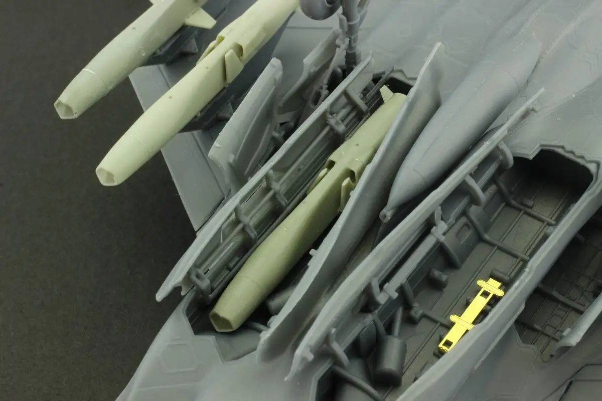 

Orange Hobby A72-005 1 1/72 Joint Strike Missile JSM(4 pic)