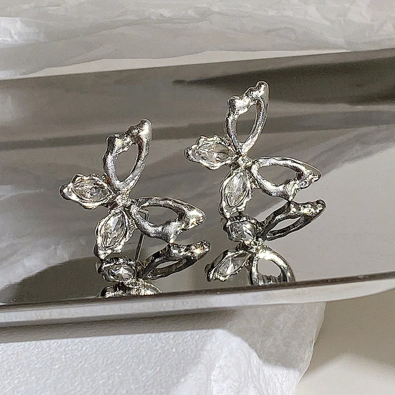 

Dainty Shiny Silver Butterfly Stud Earring Creative Charm Zircon Earrings for Women Girls Party Jewelry Accessories