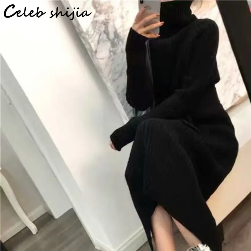 Женское трикотажное платье-свитер с высоким воротником и длинным рукавом