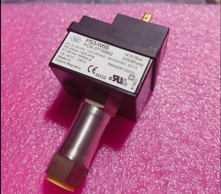 

new and original sensor for air conditioner PS3-W6S 14.5/18bar