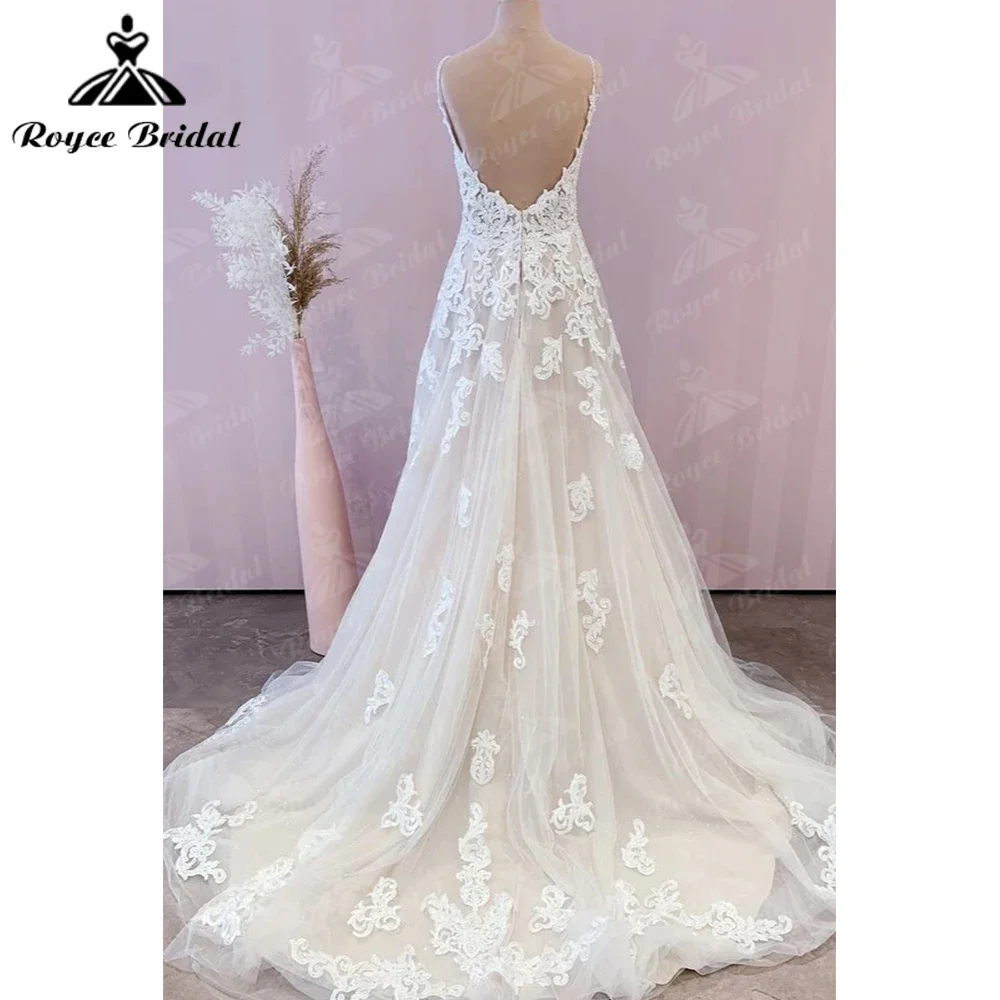 Потрясающее длинное трапециевидное свадебное платье на тонких бретельках с