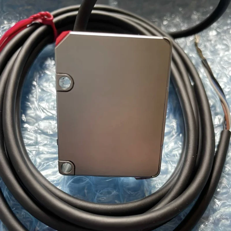 KEYENCE LR-W70 laserssaa новые и оригинальные датчики луча