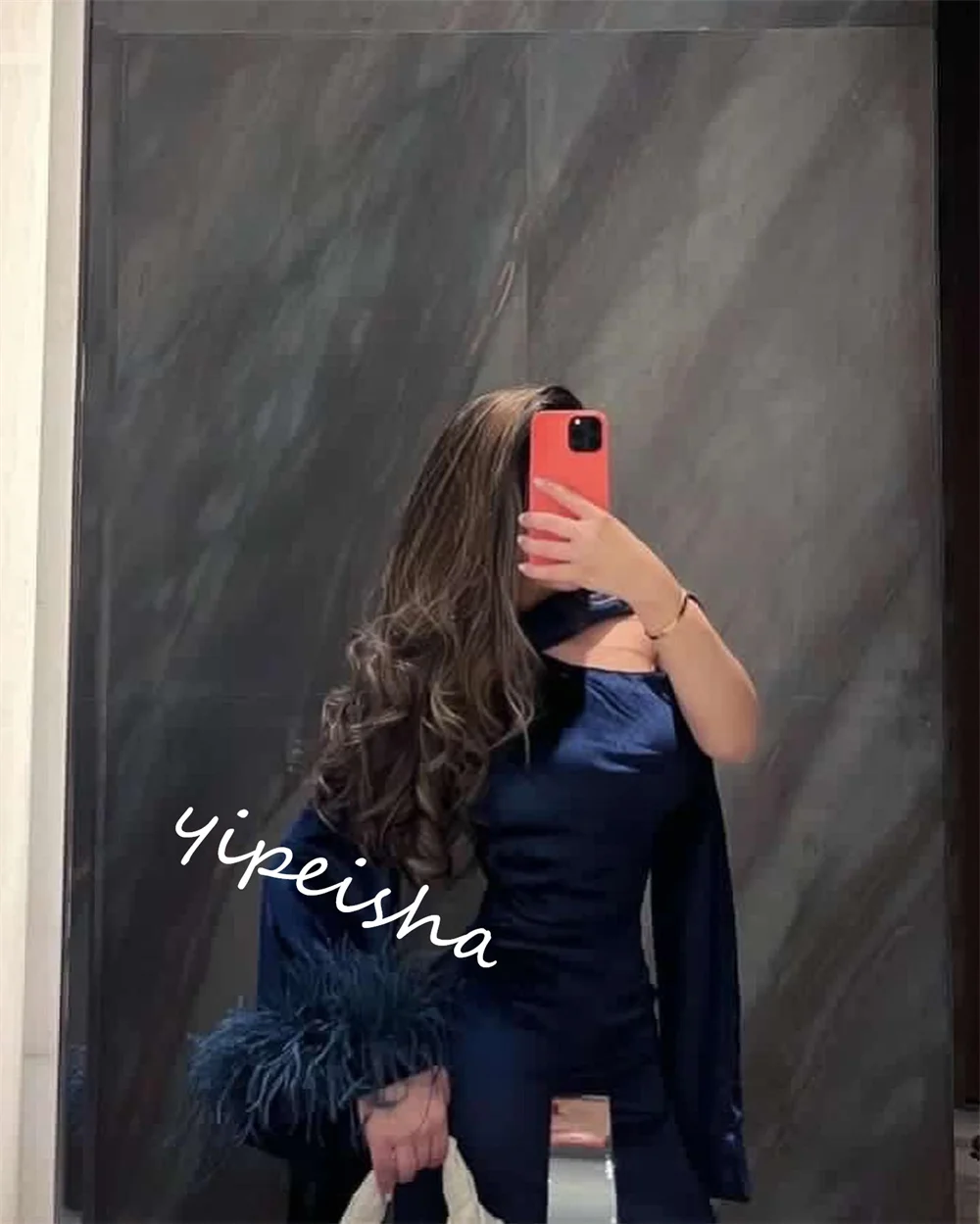 Вечернее платье из джерси с перьями выпускное трапециевидное на одно плечо заказ