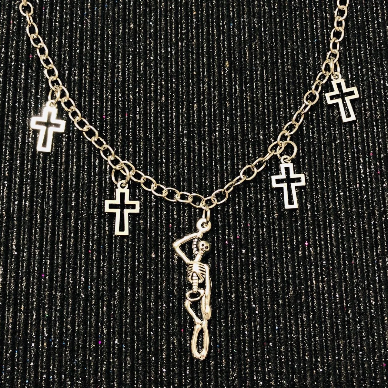 

Fashion Cross Skull Pendant Choker Neck Women Jewelry Chain Necklace for Women Vintage Pendants Gothic Accessories Friends Punk