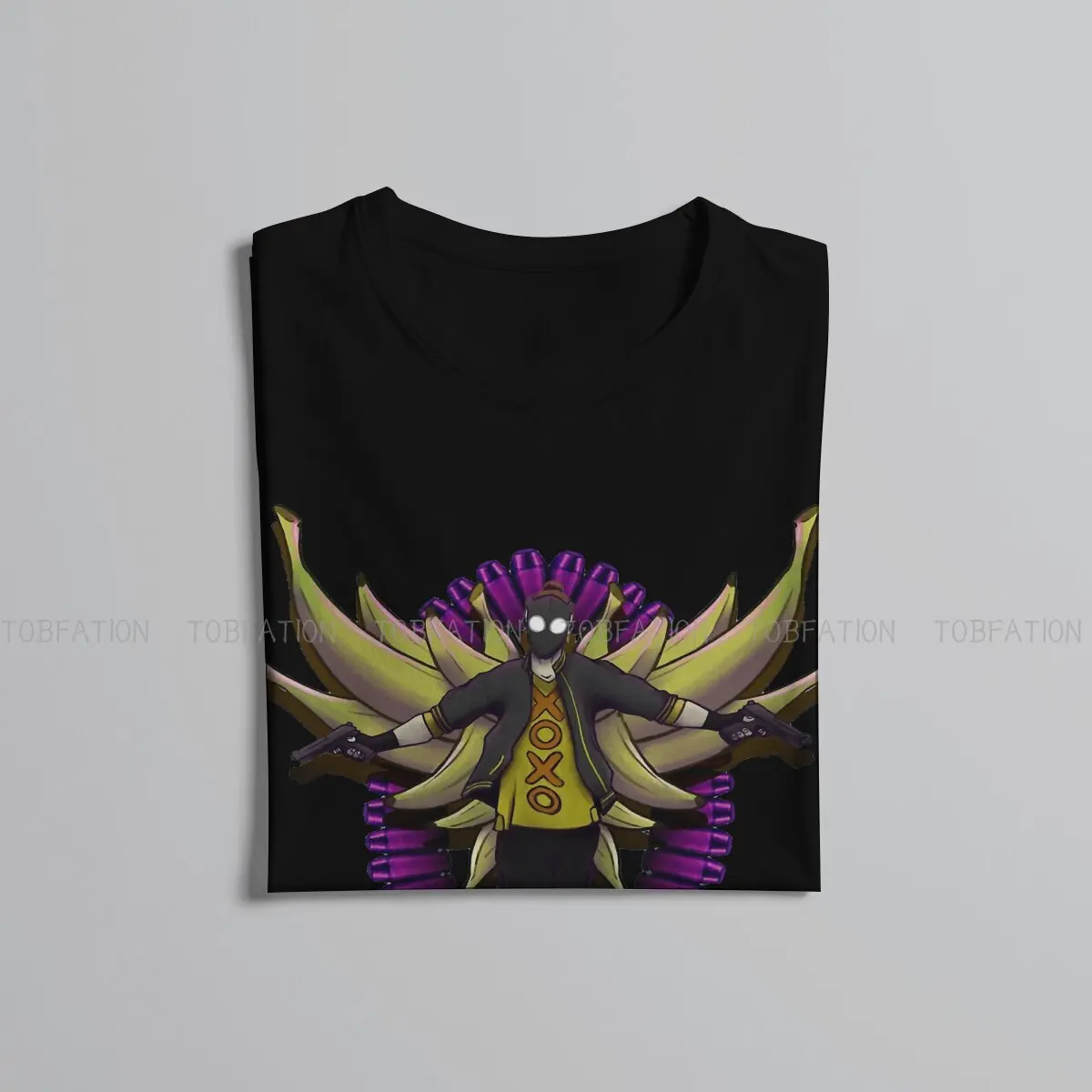 Футболка с изображением святого пули и бананов