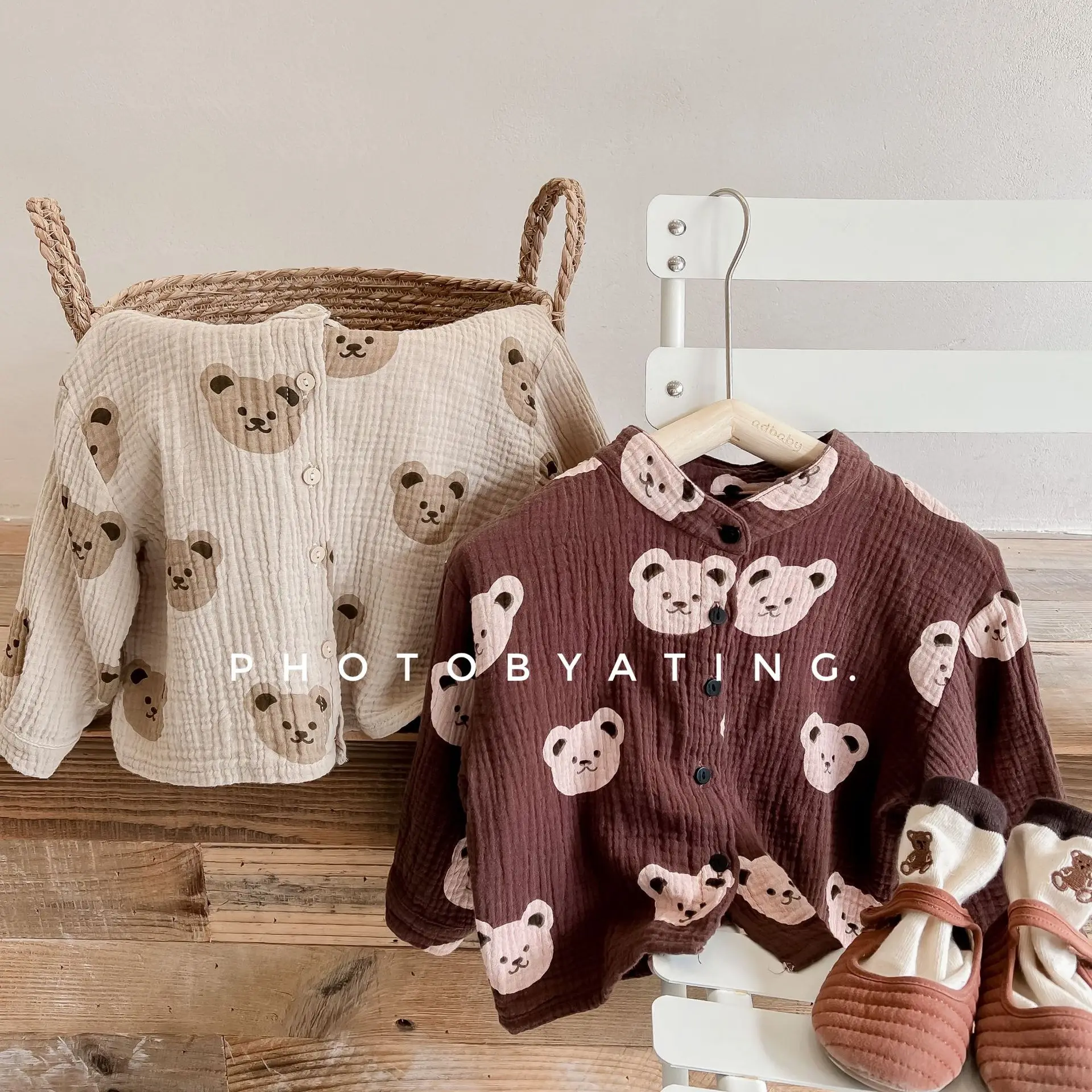 

2022 Spring New Children Clothing Girls Bear Print Shirts Summer Thin Cotton Linen Shirts For Kids Baby Girl Blouse
