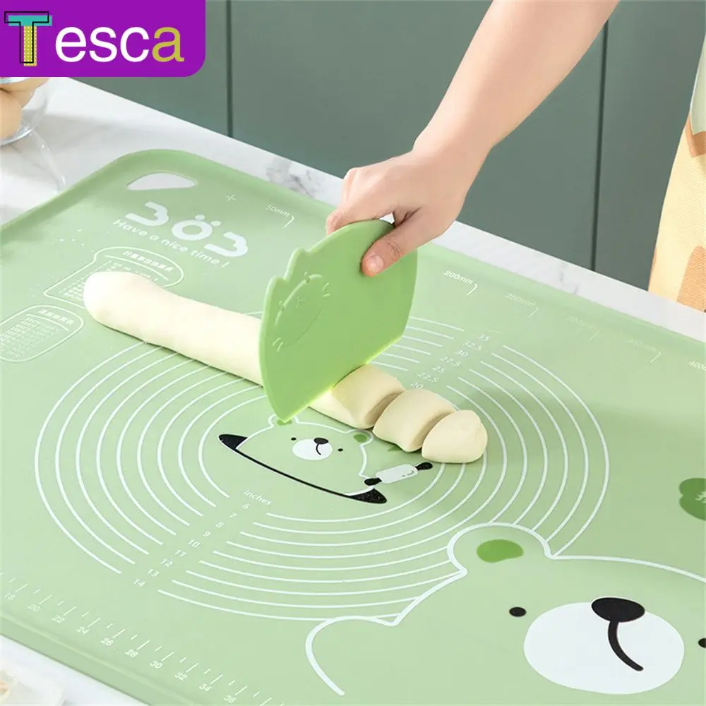 

Size 16 10.5cm Creative Cartoon Design Kneading Pad Scrape Hanging Storage Baking Tools Equipped With Hanging Hole Design