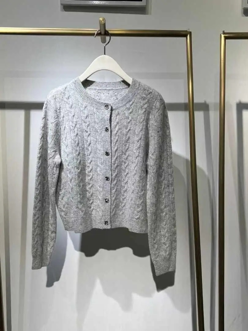 Same Sle with Mall Shifan Li 2024 Autumn New Slimming Fleece Single-Breasted Knit cardigan Women 3fa23300r |