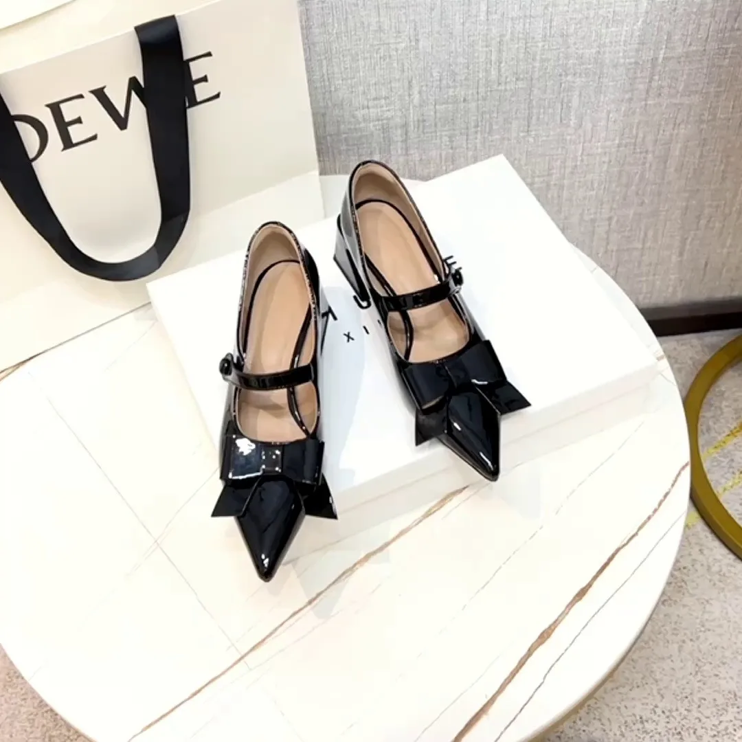 

Bow Low Heels Designer Sandals Shallow Women Shoes Point Toe Zapatos Mujer Patent Leather Chaussure Femme Buckle Pumps Party