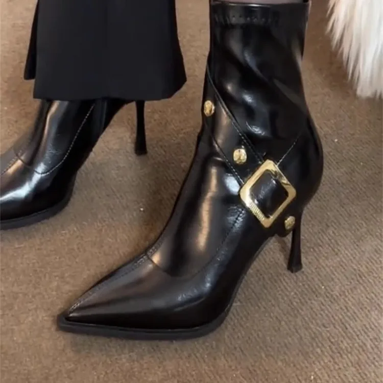 Женские резиновые сапоги дождевого цвета на высоком каблуке из искусственной