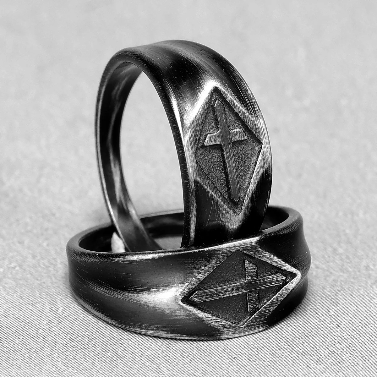 

Retro Cross Rings 316L Stainless Steel Men Simple Ring Punk Rock Rap Religion for Rider Boyriend Jewelry Best Christmas Day Gift