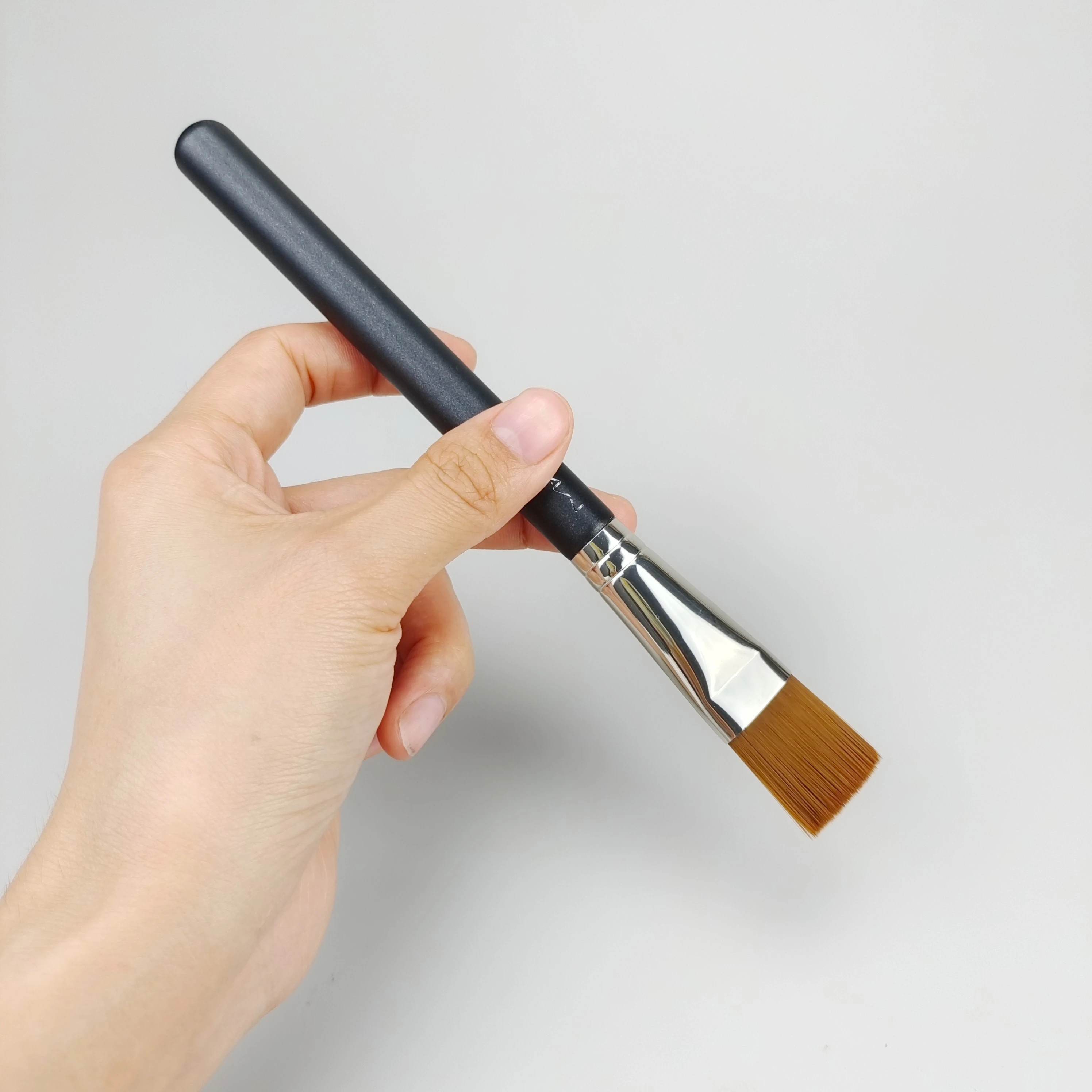 

Foundation Brush Concealer Traceless Makeup Brush Mask Brush No Powder Beauty Brush Facial Liquid Smudge Brush
