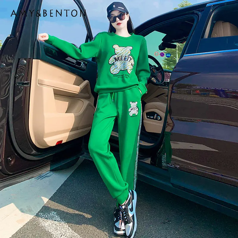 Bear Rhinestone Sweatshirt and Casual Sports Pant Suit for Women Spring and Autumn New Pullover Tops and Pant Two-Piece Suit