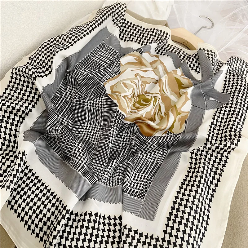 

Spring and Autumn New Luxury Silk Scarf Women Neck Hair Decoarte Small Sqaure Headscarf Outdoor Soft Kerchief Hijab Girl 70*70cm