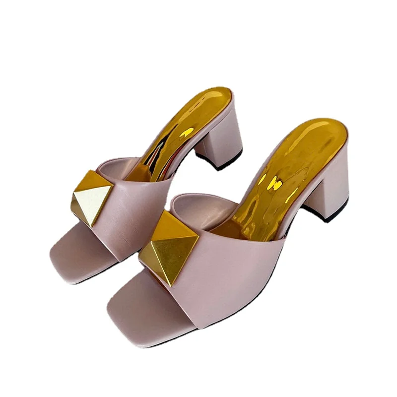 

Женские туфли из натуральной кожи, на квадратном каблуке, с заклепками