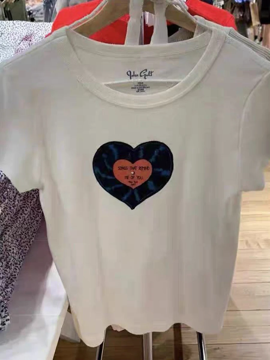 Шикарная женская футболка с рисунком сердца лето 2023 хлопковая мягкая круглым