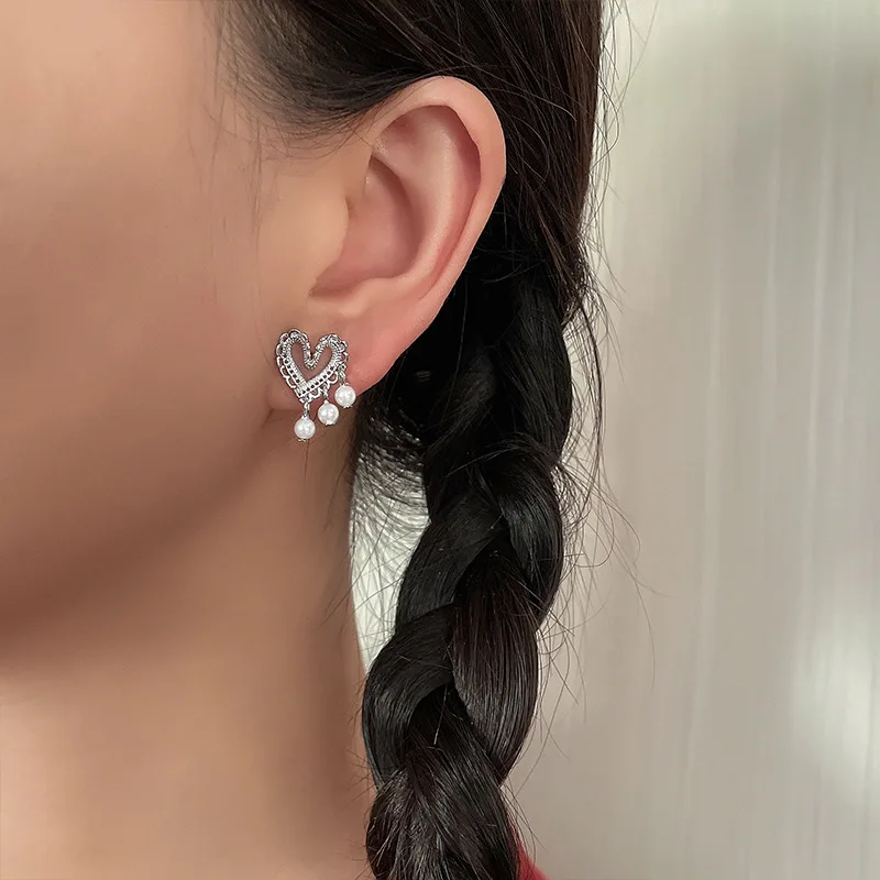 

VENTFILLE 925 Sterling Silver Hollow Asymmetric Love Pearl French Earrings Retro Jewelry
