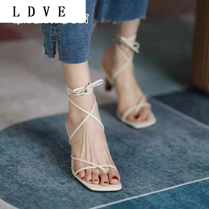 

2021 new word strap high heel strap square toe clip foot Roman lace sandals female summer