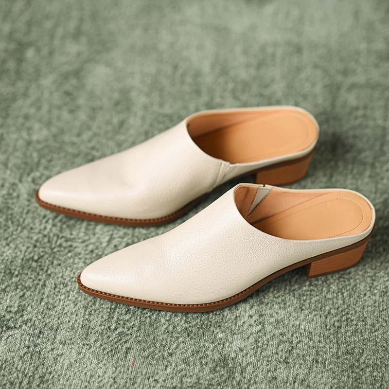 Женские босоножки без задника однотонные сандалии из натуральной кожи с острым