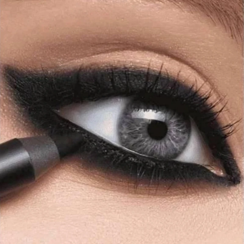 Not Blooming Eye Makeup