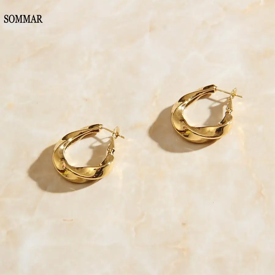 

SOMMAR Fashion jewellery Gold Filled twist water drop women hoop earrings Geometric Coldness women earring charm