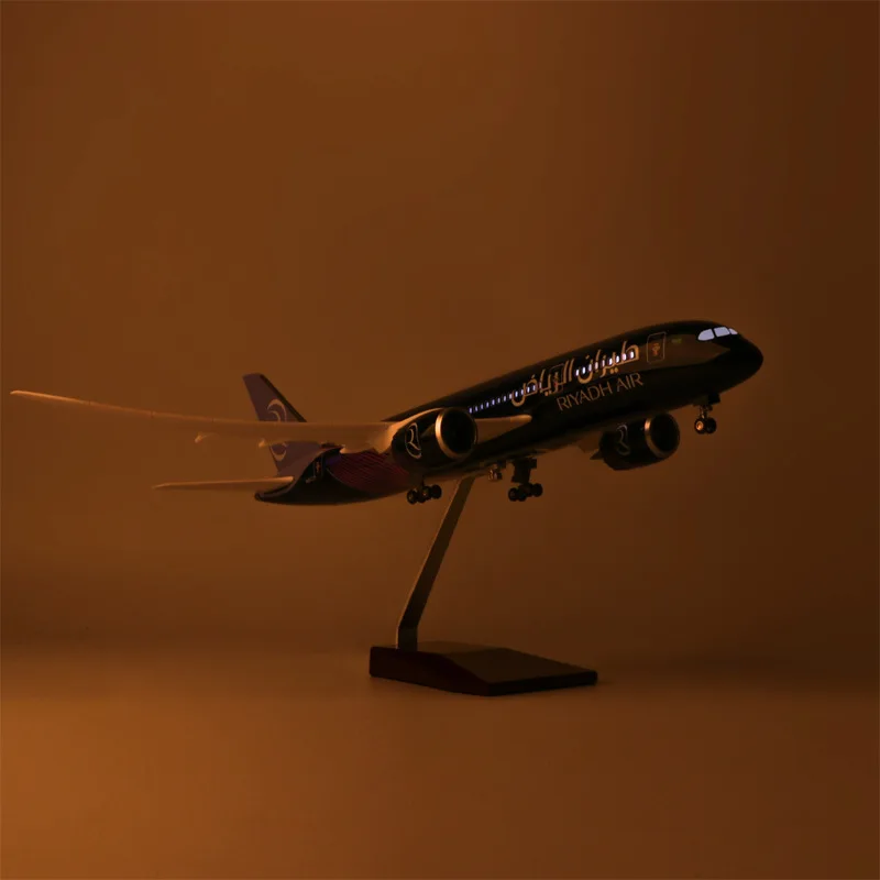 Масштаб 1:130 авиакомпании Эр-Рияд Боинг 787 самолёт для самолета с фотографией
