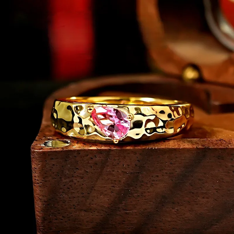 Кольцо-капелька из серебра 925 пробы с золотым покрытием 4 Х6 мм