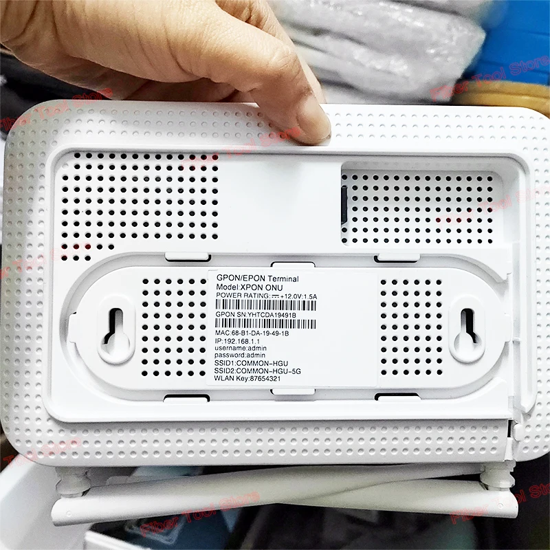 10pcs 2.4G&5G PT939G XPON ONU 100% Original New ONU XPON 1GE 3FE 2USB TELONU WIFI Dual Band ONT Optical Fiber Router