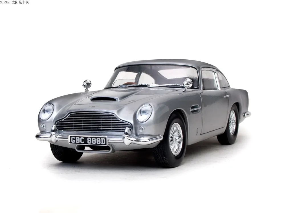 Классические автомобили ASTON MARTIN DB5 SunStar 1:18 1963 ограниченная серия металлическая