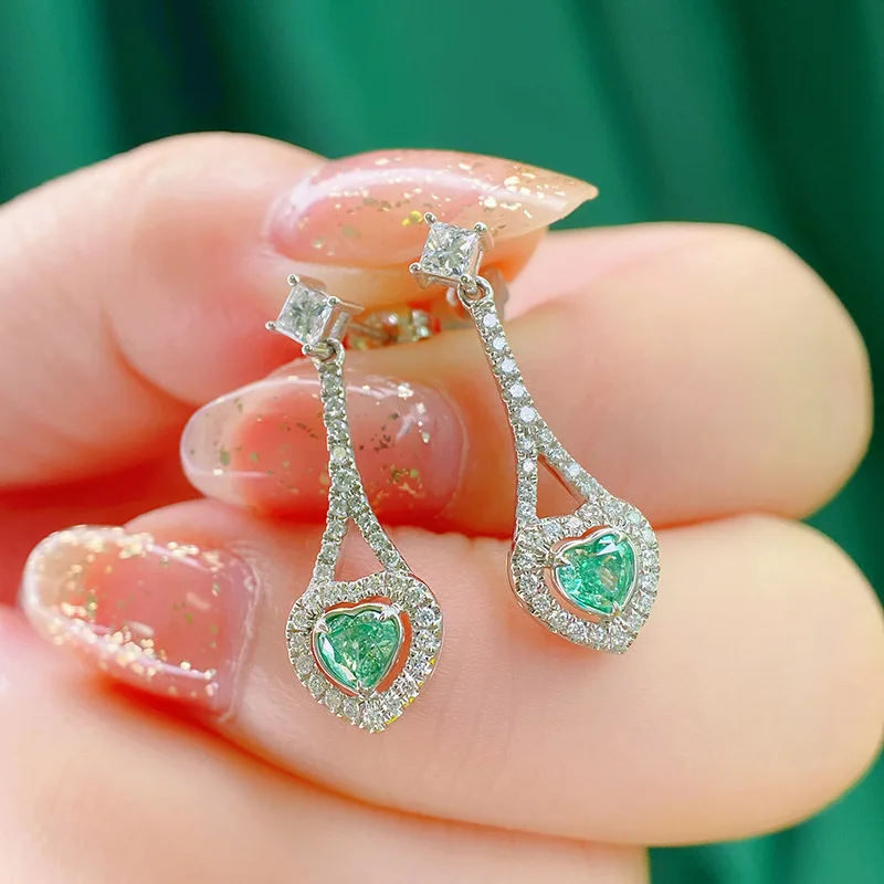 Элегантные темпераментные длинные серьги богини украшенные длинным лицом