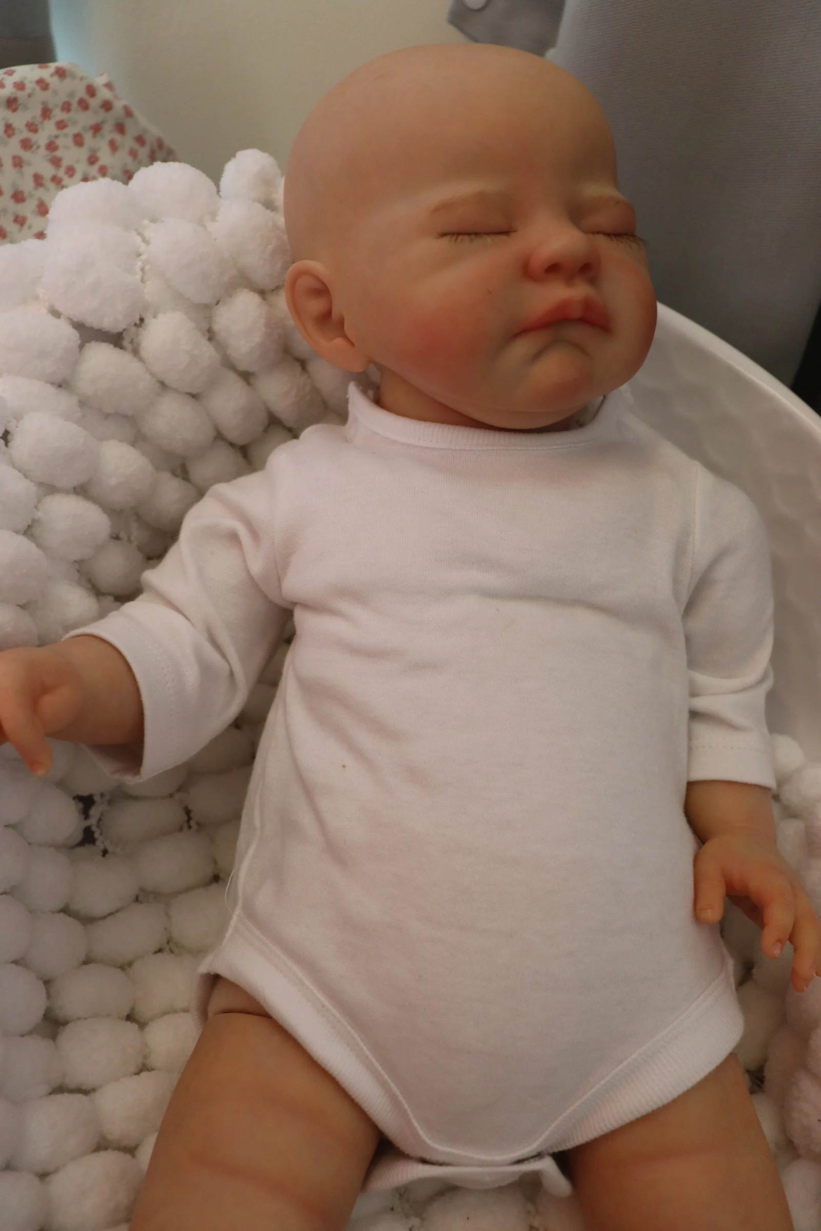 

FBBD Artist Painted As Video 22inch Reborn Baby Doll August Lifelike 100%Hand-Made With Clear Vessel Art Doll
