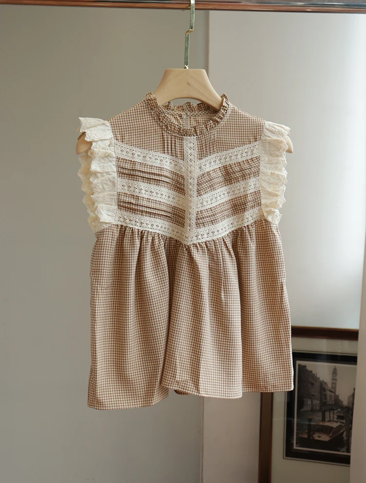 

Women's Ruffled Neck Sleeveless Patchwork Plaid Vest Top