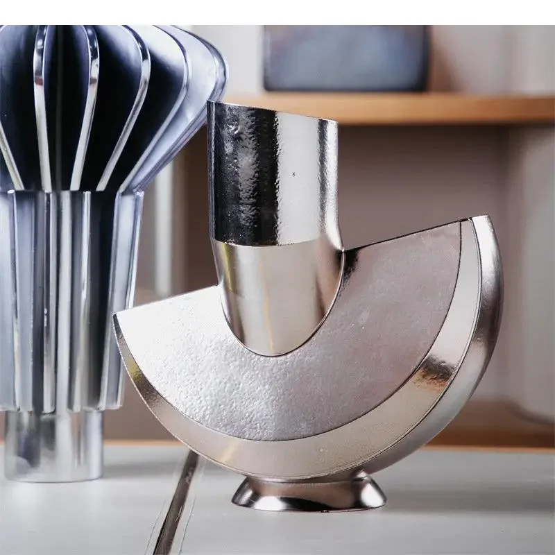 Цифровая ваза для украшения салона