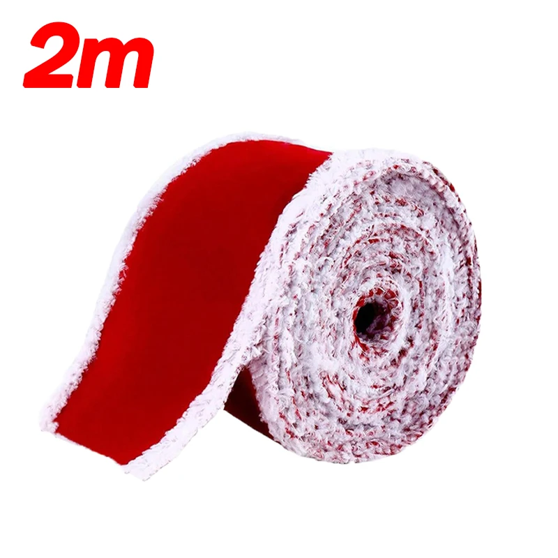 

Красная декоративная лента для праздника