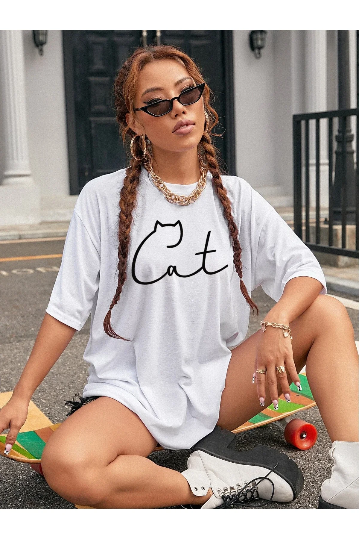 

Оригинальная белая футболка с принтом кота в стиле оверсайз
