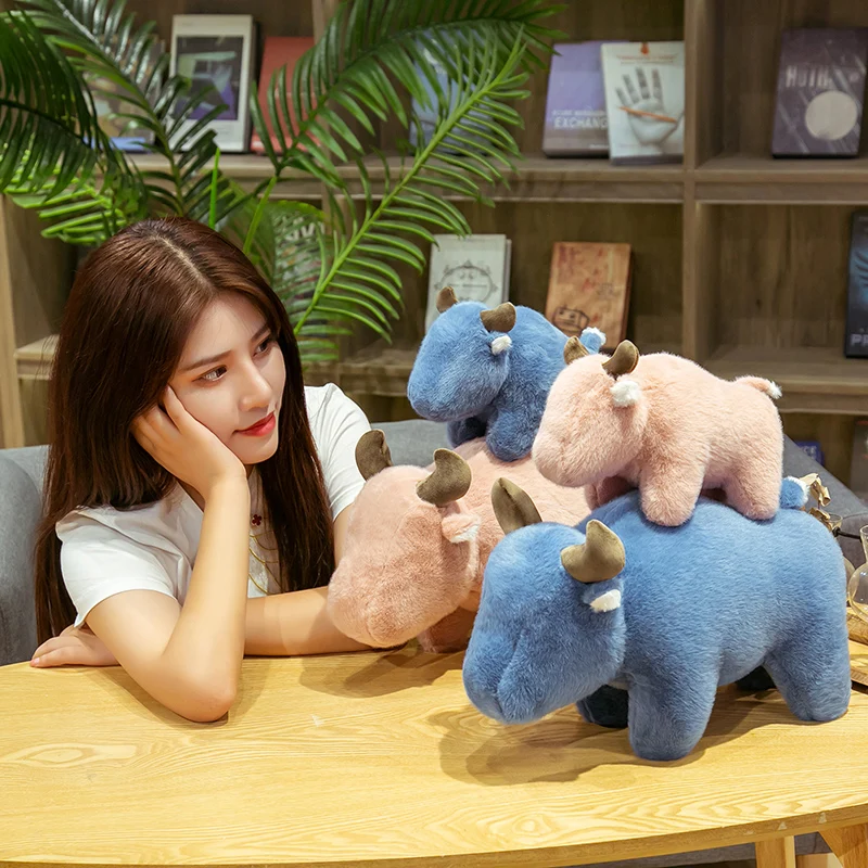 

Милая стоячая мультяшная кукла-бык, мягкая хлопчатобумажная плюшевая игрушка, теплое украшение для дома