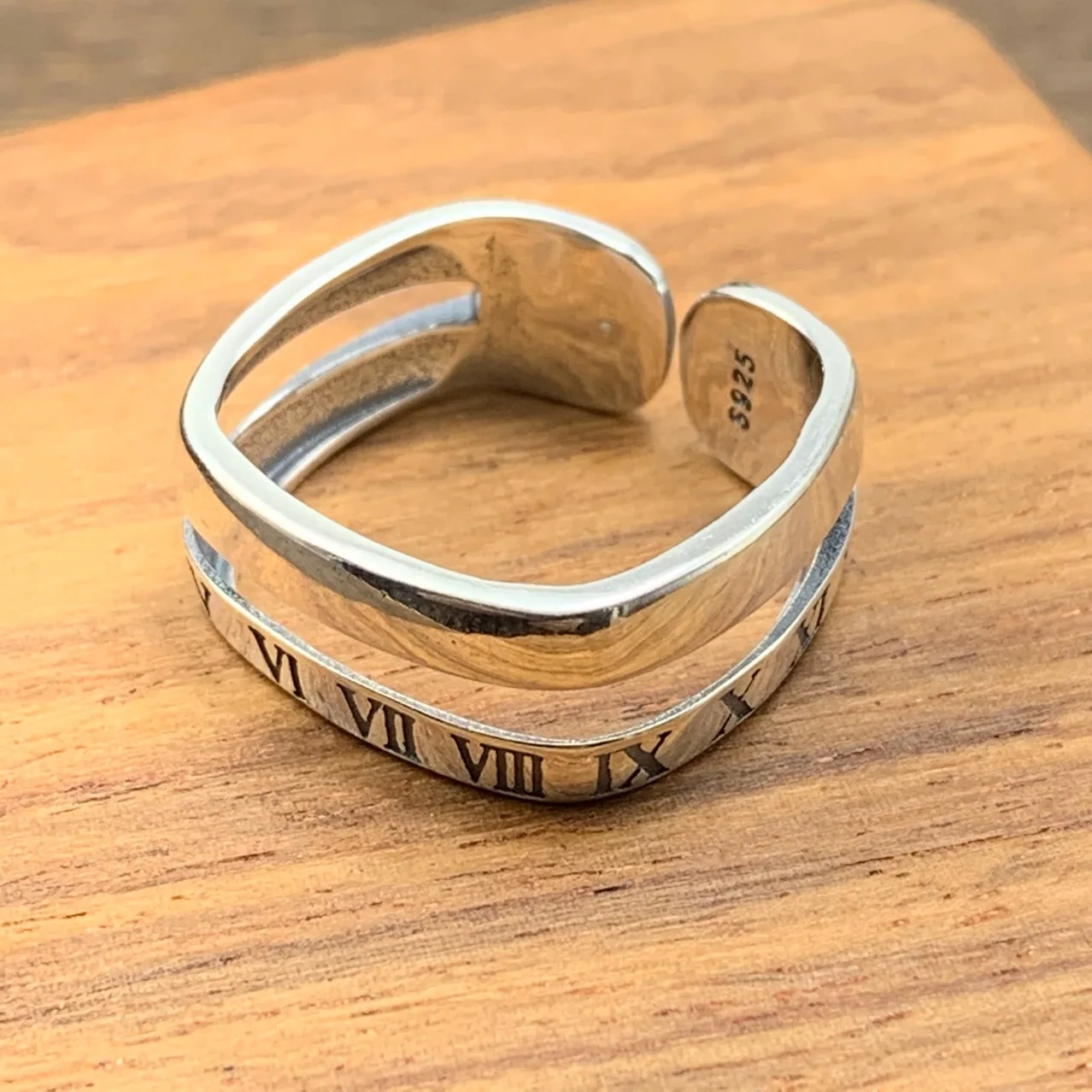 

Roman Numerals Ring Fashion Personality Korean Version Opening Fashion Versatile Europe and America 925 Simple Silver Jewelry