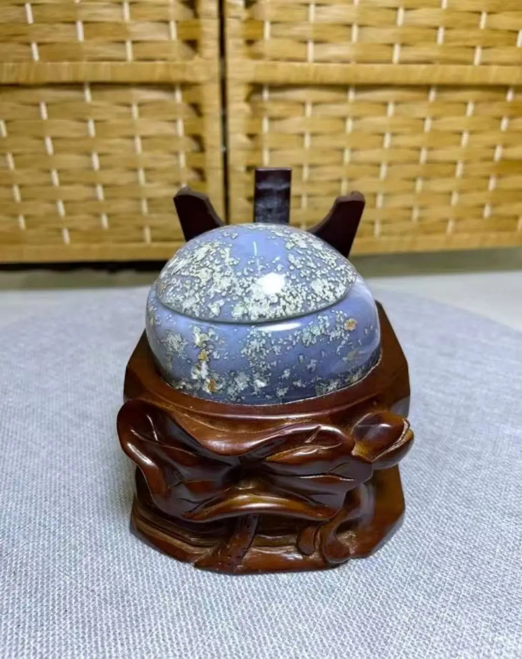 1Pcs Agate Jubao Natural Crystal Original Stone Jade Stone Ornamental Stone Living Room Office High-Grade Decorative Ornaments