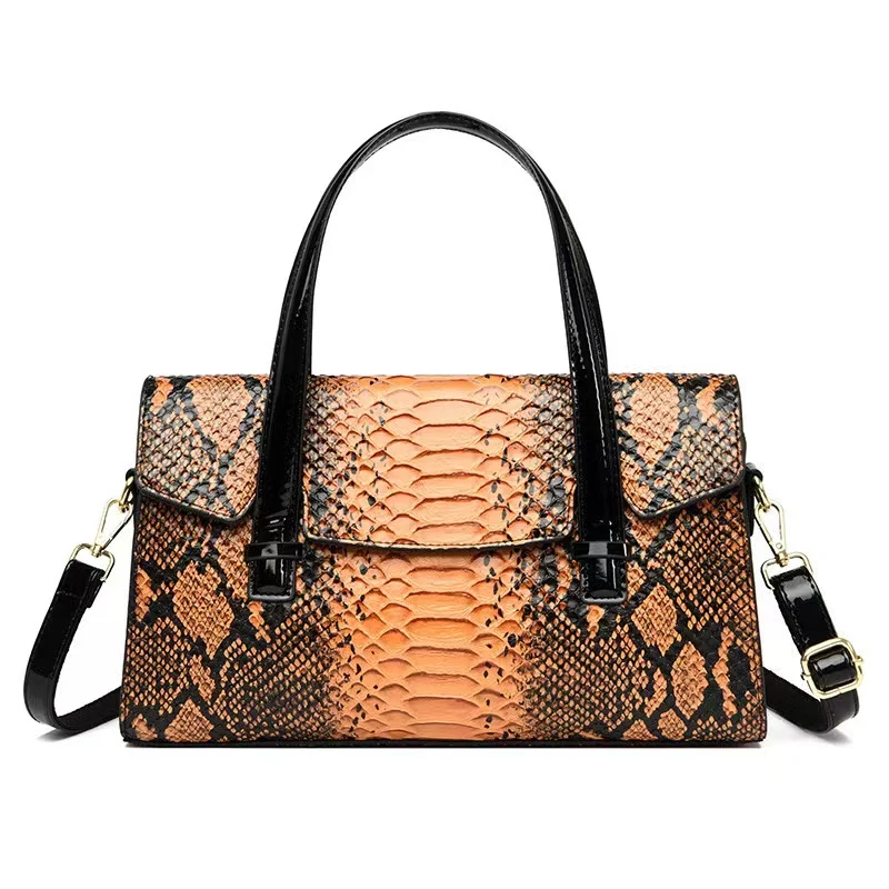 Новинка 2024 вместительная сумка со змеиным принтом стильная через плечо J80