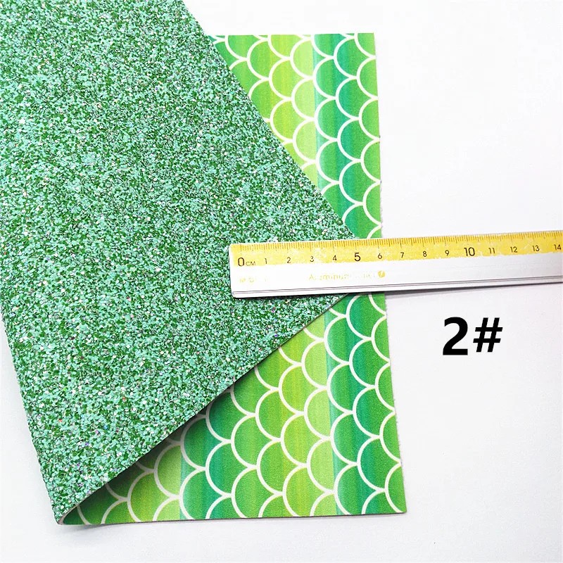 Двухсторонняя кожаная зеленая блестящая кожа подходящая к леопардовой рыбьей