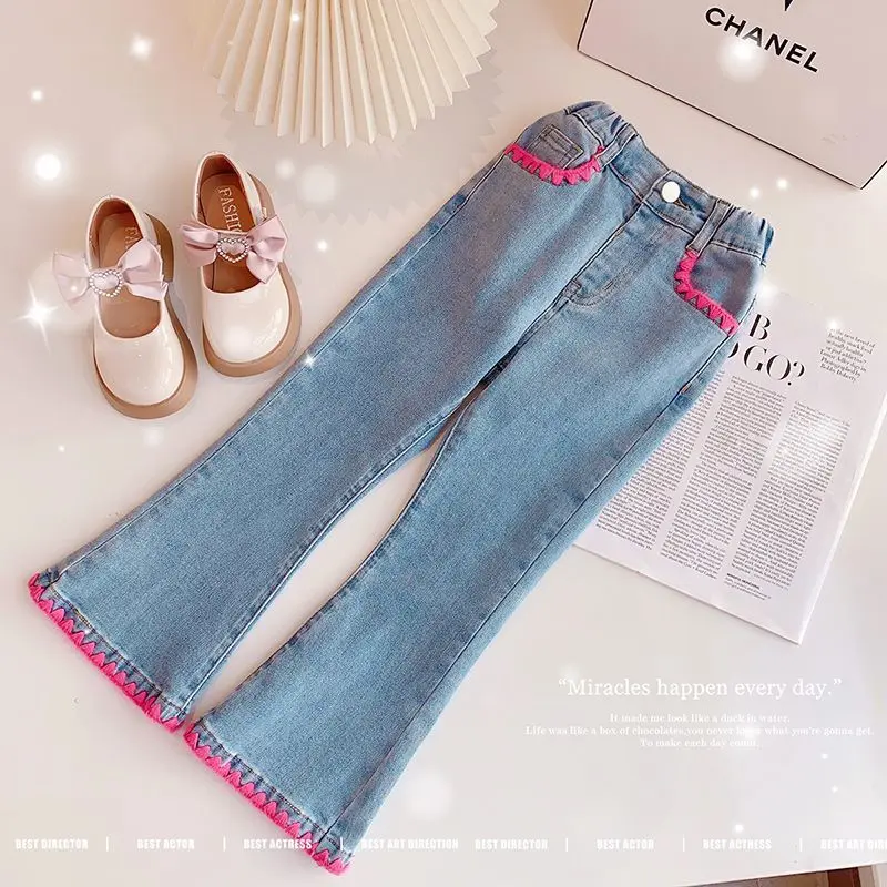 

Детские джинсы, модель 2023 года, корейский стиль, детская весенняя одежда для девочек от 2 до 12 лет, детские брюки, узкие эластичные расклешенн...