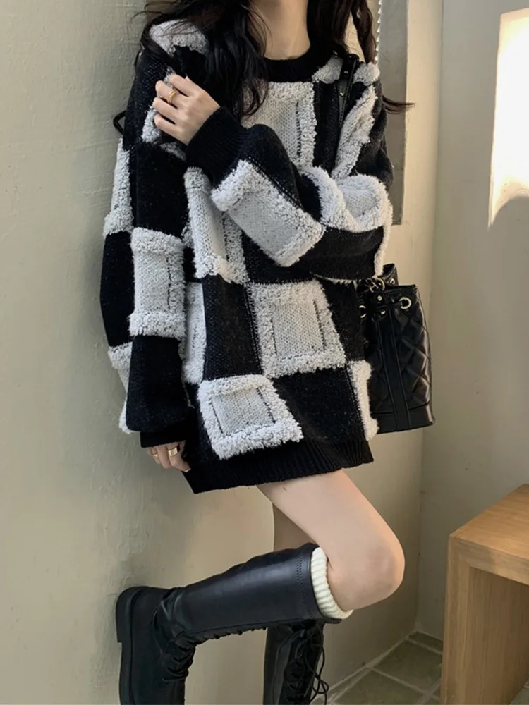 

2023 Women's Clothing Color block plaid loose long knitted sweater