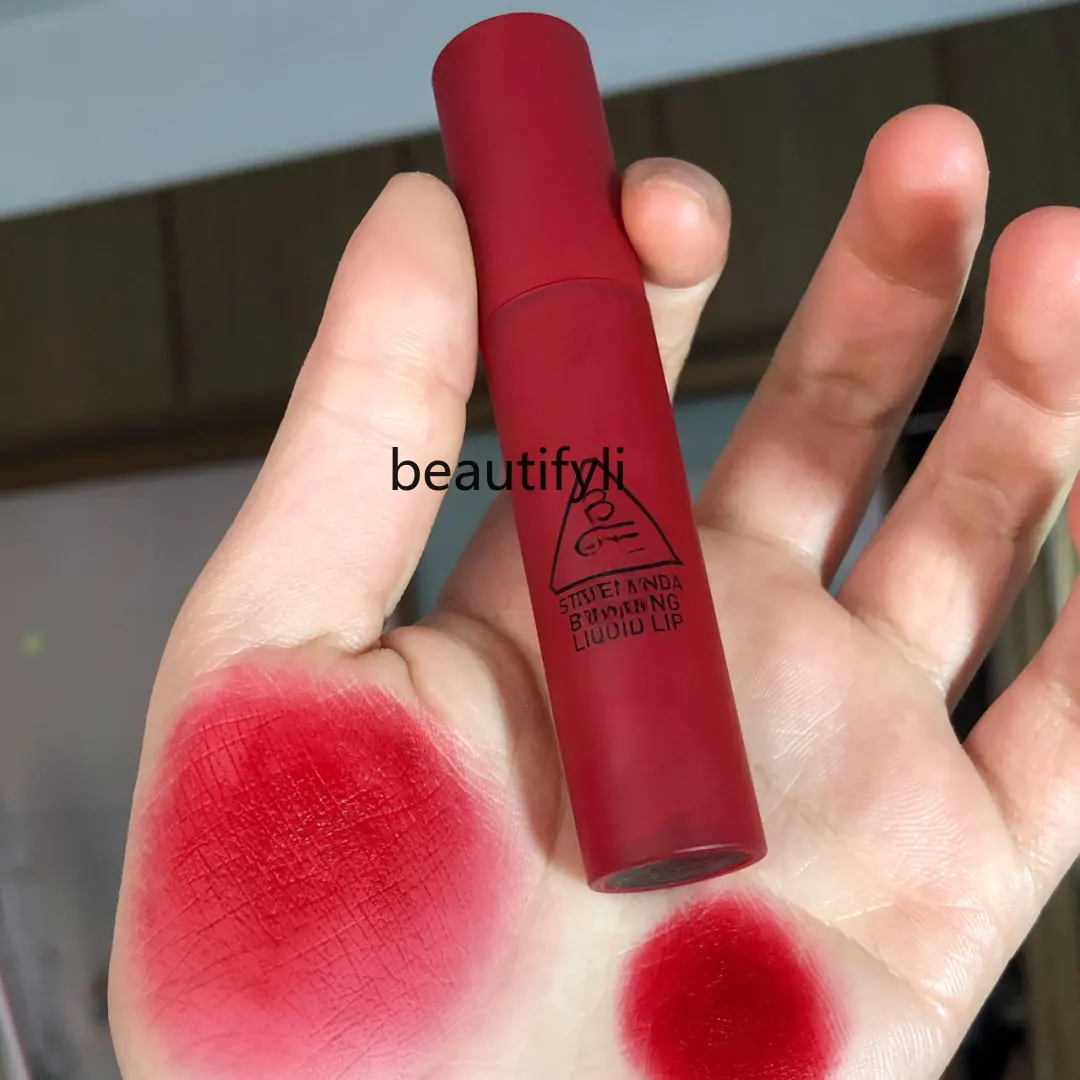 

Yj Berry Mousse такой белый! Лак для губ Bearberry/бордовый