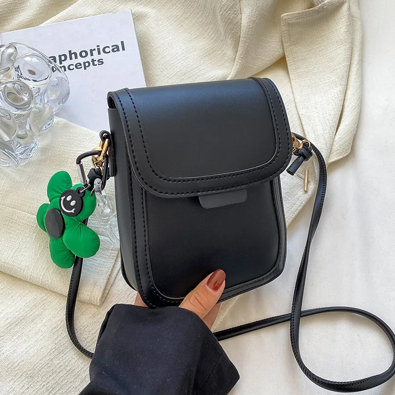 Популярная маленькая женская сумка 2024 новый стиль модная простая на плечо