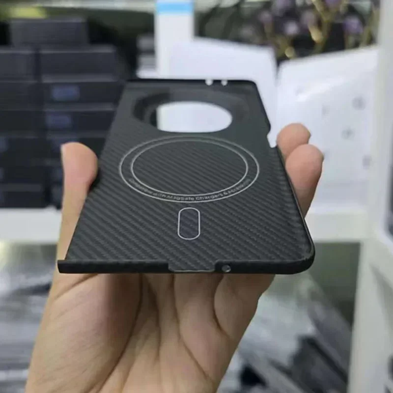 Чехол для Huawei Honor Magic V3 Magsafe Strength магнитный из настоящего углеродного волокна