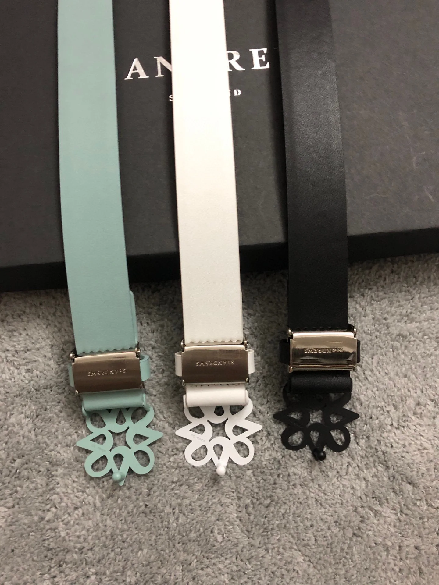 Spring and summer 2022 new golf women's belt fashion pin buckle women's belt material first layer cowhide wear resistant